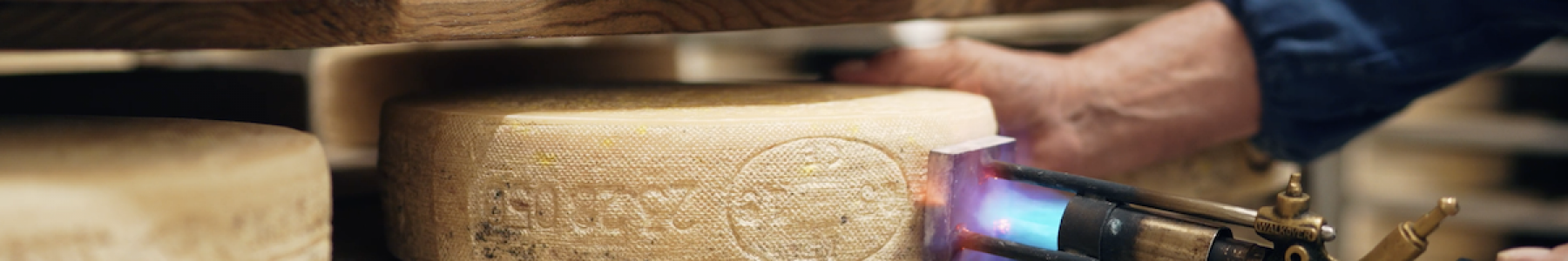 Marking of cheese